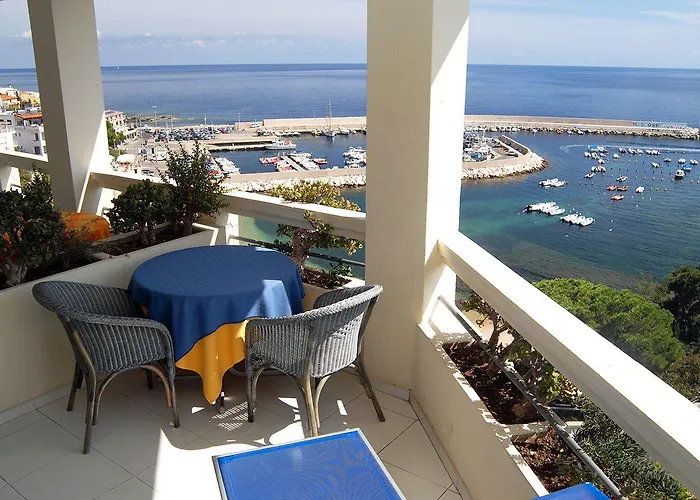 Szálloda Miramare Cala Gonone